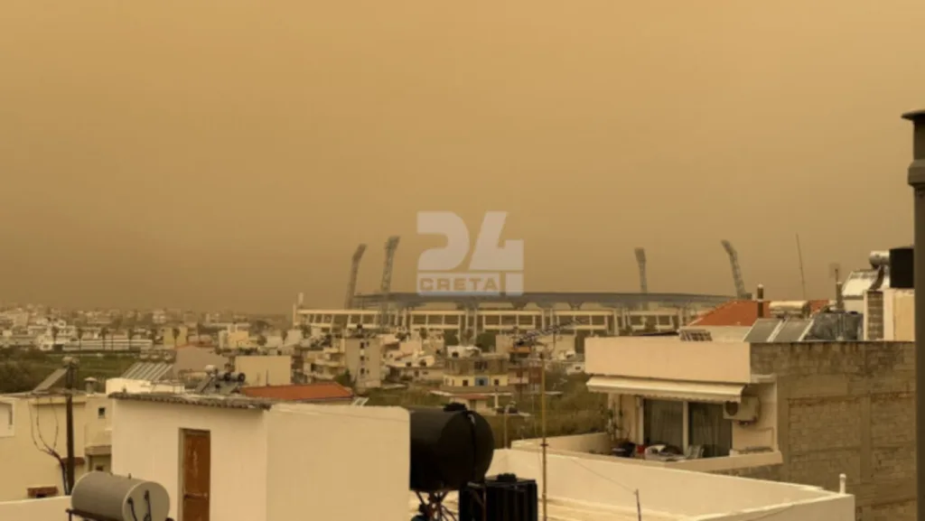 Ιεράπετρα και Ηράκλειο πλήττονται από σφοδρή κακοκαιρία και αφρικανική σκόνη