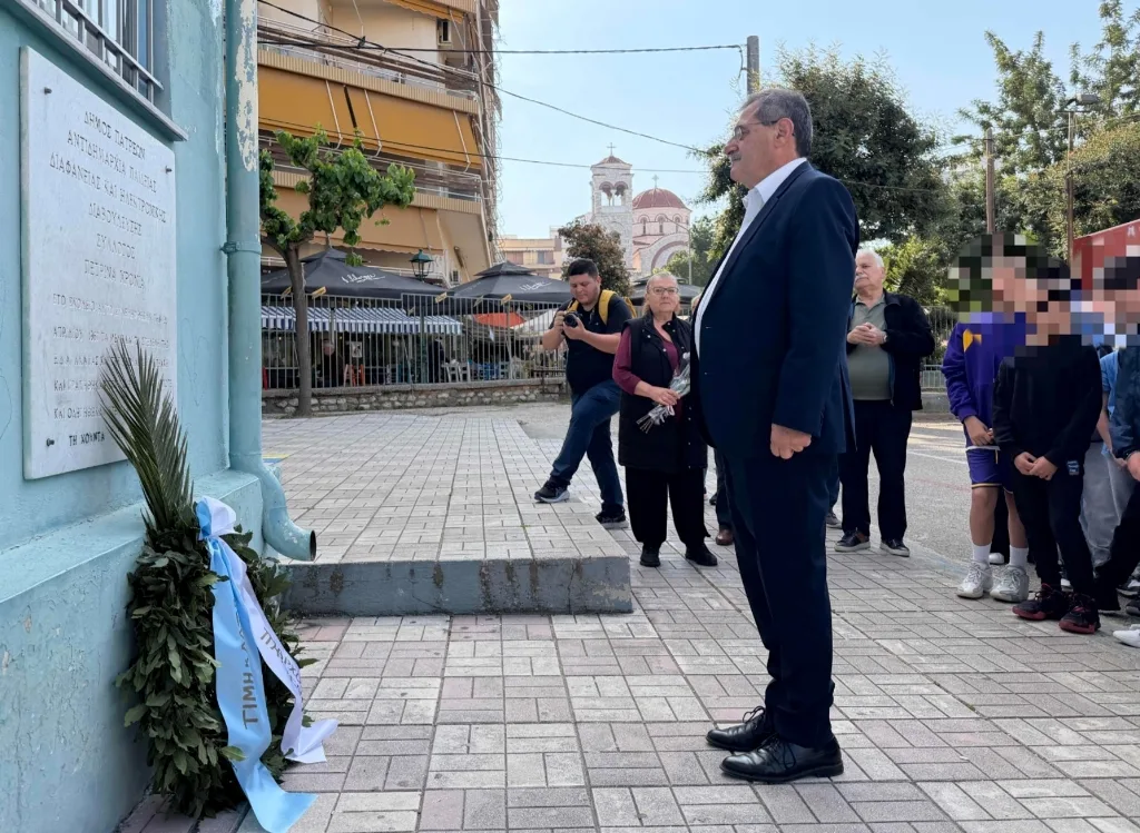 Πάτρα: Ο Δήμος τίμησε με παιδιά τον αντιδικτατορικό αγώνα - Με αφορμή την 21η Απριλίου