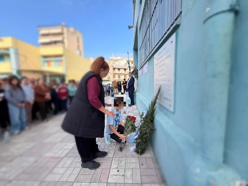 Πάτρα: Ο Δήμος τίμησε με παιδιά τον αντιδικτατορικό αγώνα - Με αφορμή την 21η Απριλίου