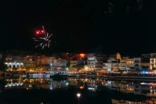 Αγιος Νικόλαος Κρήτης: Κατάνυξη και γεύσεις