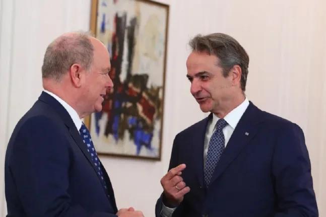 Στην Αθήνα ο πρίγκιπας Αλβέρτος του Μονακό για επαφές με Μητσοτάκη και Τασούλα