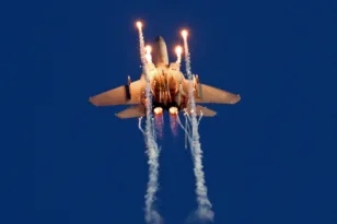 Αποκάλυψη Reuters: Αμερικανοί αξιωματούχοι επιβεβαιώνουν την κατάρριψη μαχητικού αεροσκάφους στο Ιράν, ΒΙΝΤΕΟ