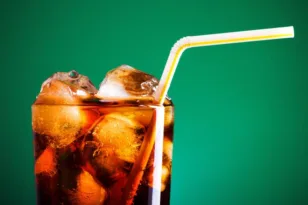 Η Γερμανία εισάγει φόρο στα αναψυκτικά με ζάχαρη από το 2028