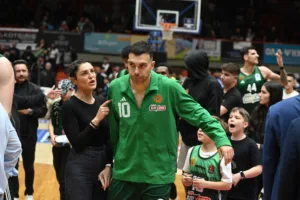 Προμηθέας-Παναθηναϊκός: Κερκίδες με δροσιά, ομορφιά και χαμόγελα - Φωτογραφίες