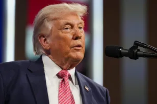 Τραμπ για Ιράν: «Δεν χρειάζεται συμφωνία» – Νέα πλήγματα στο Ισραήλ