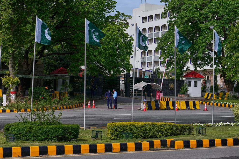 ΗΠΑ – Ιράν: Ο Λίβανος απειλεί να τινάξει στον αέρα τις συνομιλίες στο Πακιστάν ΗΠΑ – Ιράν: Ο Λίβανος απειλεί να τινάξει στον αέρα τις συνομιλίες στο Πακιστάν