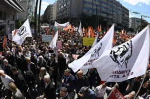 Λαϊκή Συσπείρωση: «Η κυβέρνηση κάτω από την πίεση της πολύ μαζικής κινητοποίησης αναγκάστηκε να αποσύρει την επίμαχη διάταξη»