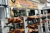 Πάτρα: Κρεοπώλης έστησε σούβλα για 80 αρνιά-Θα τα δίνει ...take away ΦΩΤΟ