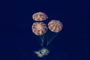 Artemis II: Επέστρεψαν στη Γη μετά το ιστορικό ταξίδι γύρω από τη Σελήνη BINTEO