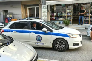 Πάτρα: 12χρονος «τράβηξε» μαχαίρι για… 10 ευρώ – Η είδηση σοκάρει την κοινή γνώμη