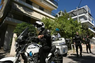 Απέδρασε από τη ΔΕΕ και τον έπιασαν λίγη ώρα μετά στον Νέο Κόσμο