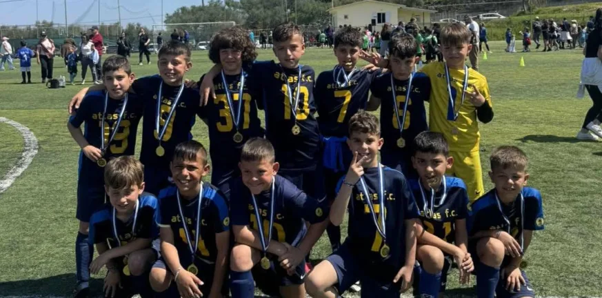 Οι «μικροί» του Άτλαντα Πατρών κέρδισαν εμπειρίες και σήκωσαν κούπα στη Ζάκυνθο ΦΩΤΟ