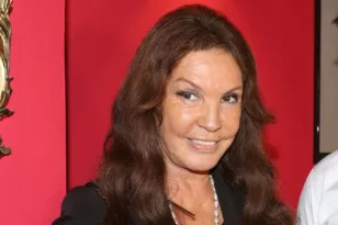 Βάνα Μπάρμπα: «Ήταν λάθος που εξέθεσα την κόρη μου στη δημοσιότητα»