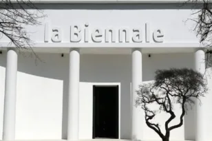 Κριτική επιτροπή Μπιενάλε της Βενετίας: Παραίτηση όλων των μελών!