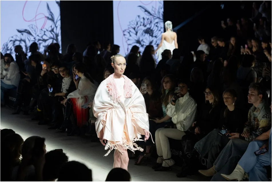 Κώδικας Αυθεντικότητας: Πώς οι Τοπικές Παραδόσεις Γίνονται Παγκόσμια Τάση Μόδας