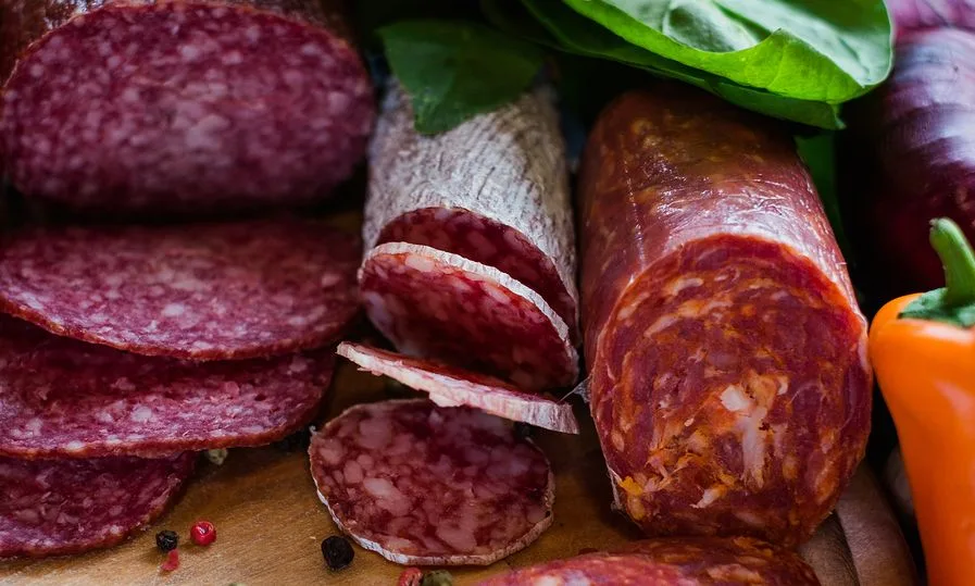 Εγκέφαλος: 7 τροφές και ποτά που κάθε νευροχειρουργός αποφεύγει συστηματικά