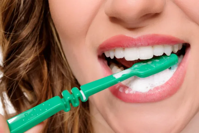 Προσοχή: Αν θέλετε υγιή νεφρά θα πρέπει να βουρτσίζετε τα δόντια σας!