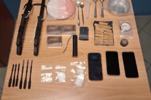 Χαλκίδα: Τους έπιασαν με ναρκωτικά και αρχαίο κίονα