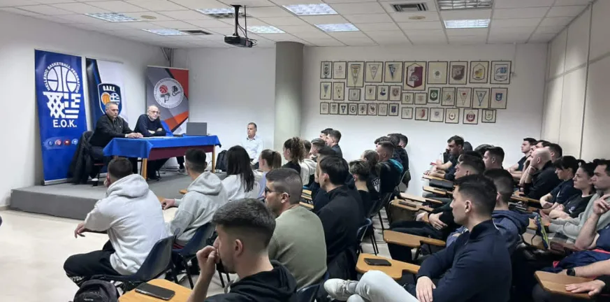 Πεντάδα διαιτητών της ΕΣΚΑ-Η ανέβηκε στη Γ΄ Εθνική