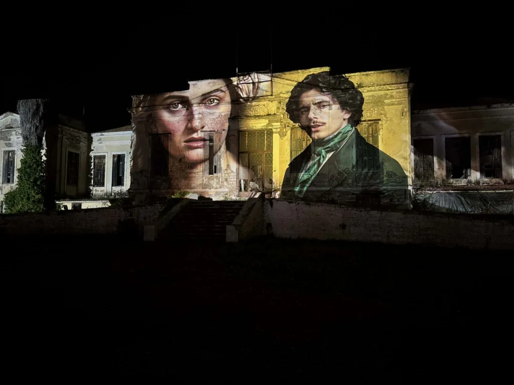 Οταν «μιλούν» τα τείχη: Φως, ήχος και AI μετατρέπουν το Μεσολόγγι σε ζωντανό ιστορικό αφήγημα ΒΙΝΤΕΟ