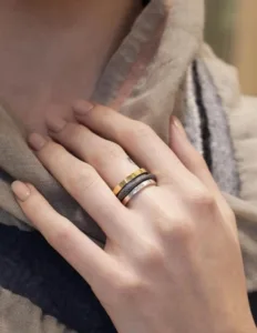 Ένας ακόμα θρύλος στο Δημοτικό Θέατρο «Απόλλων»: Το μυστήριο με το δαχτυλίδι και τον αυτόχειρα