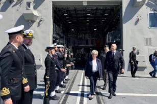 Δένδιας από τη φρεγάτα «Κίμων»: Στο επίκεντρο η περαιτέρω ενίσχυση των αμυντικών δεσμών Ελλάδας – Γαλλίας