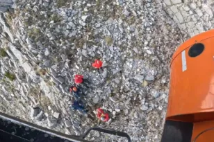 Αγρίνιο: Καρέ καρέ η αεροδιάσωση του 56χρονου ορειβάτη σε απόκρημνη πλαγιά ΒΙΝΤΕΟ