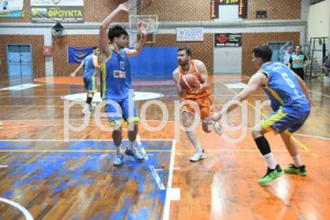 Τα Αραχωβίτικα/Ακταίο πήραν το ντέρμπι με την ΕΑΠ, η ΑΕ Ροϊτίκων το «25 στα 25»! ΦΩΤΟ