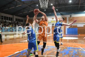 Τα Αραχωβίτικα/Ακταίο πήραν το ντέρμπι με την ΕΑΠ, η ΑΕ Ροϊτίκων το «25 στα 25»! ΦΩΤΟ