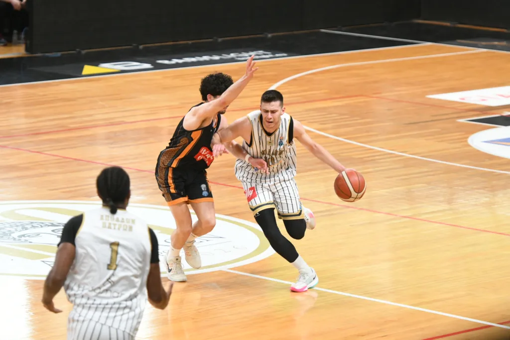 Τέλος η σεζόν για Απόλλωνα, στα ημιτελικά ο Προμηθέας 2014