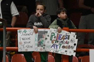 Προμηθέας-Παναθηναϊκός: Κερκίδες με δροσιά, ομορφιά και χαμόγελα - Φωτογραφίες