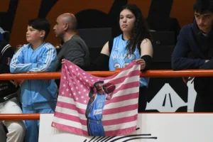 Προμηθέας-Παναθηναϊκός: Κερκίδες με δροσιά, ομορφιά και χαμόγελα - Φωτογραφίες