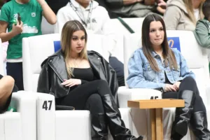 Προμηθέας-Παναθηναϊκός: Κερκίδες με δροσιά, ομορφιά και χαμόγελα - Φωτογραφίες