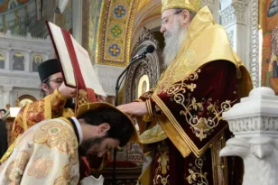 Πάτρα: Χειροτονία διακόνου Γερβασίου από τον Μητροπολίτη Χρυσόστομο ΦΩΤΟ