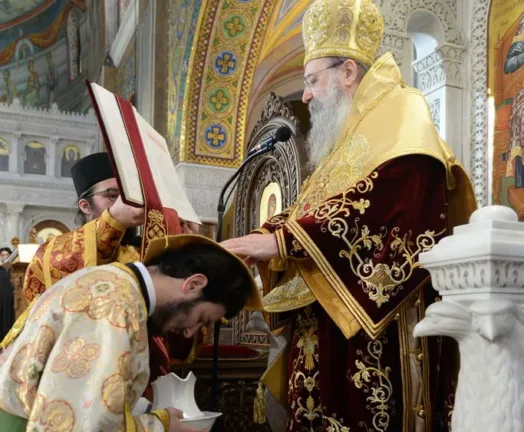 Πάτρα: Χειροτονία διακόνου Γερβασίου από τον Μητροπολίτη Χρυσόστομο ΦΩΤΟ