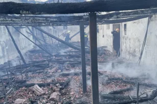 Αχαΐα: Στάχτη ο Ιερός Ναός Κοίμησης της Θεοτόκου στην Αιγείρα