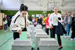 Ουγγαρία: Μαζικά στις κάλπες οι Ούγγροι στις κάλπες – Ψήφισε πάνω από το 74%