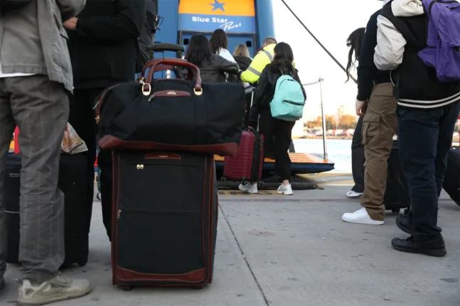 Πάσχα: Άρχισε η έξοδος των εκδρομέων για τα νησιά, αυξημένη η κίνηση,ΦΩΤΟ