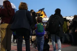 Πάσχα: Άρχισε η έξοδος των εκδρομέων για τα νησιά, αυξημένη η κίνηση,ΦΩΤΟ