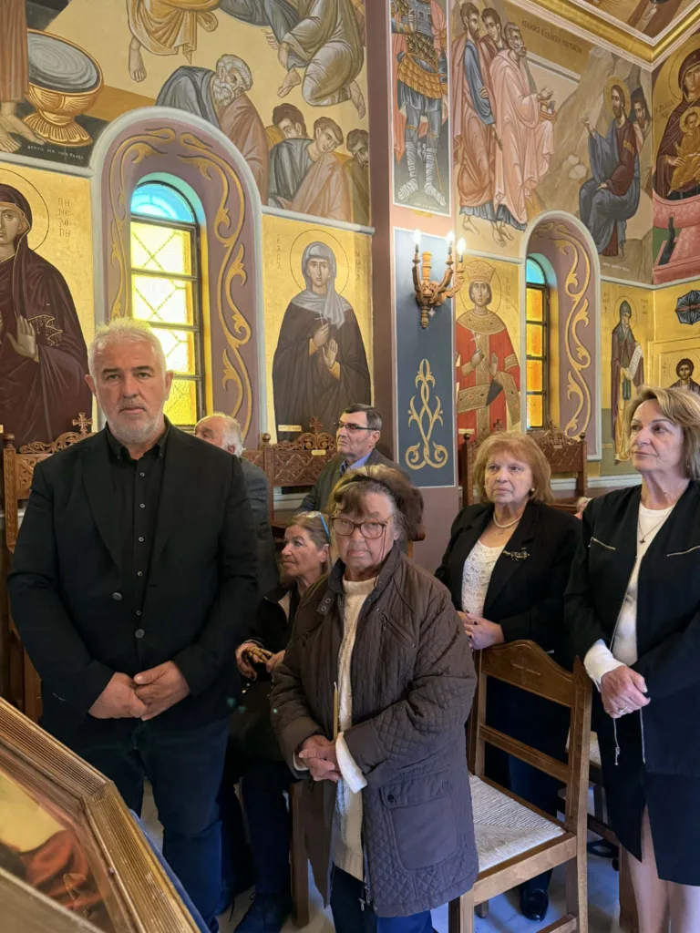 Πάτρα: Με συγκίνηση η περιφορά του Επιταφίου στο Κωνσταντοπούλειο ΦΩΤΟ