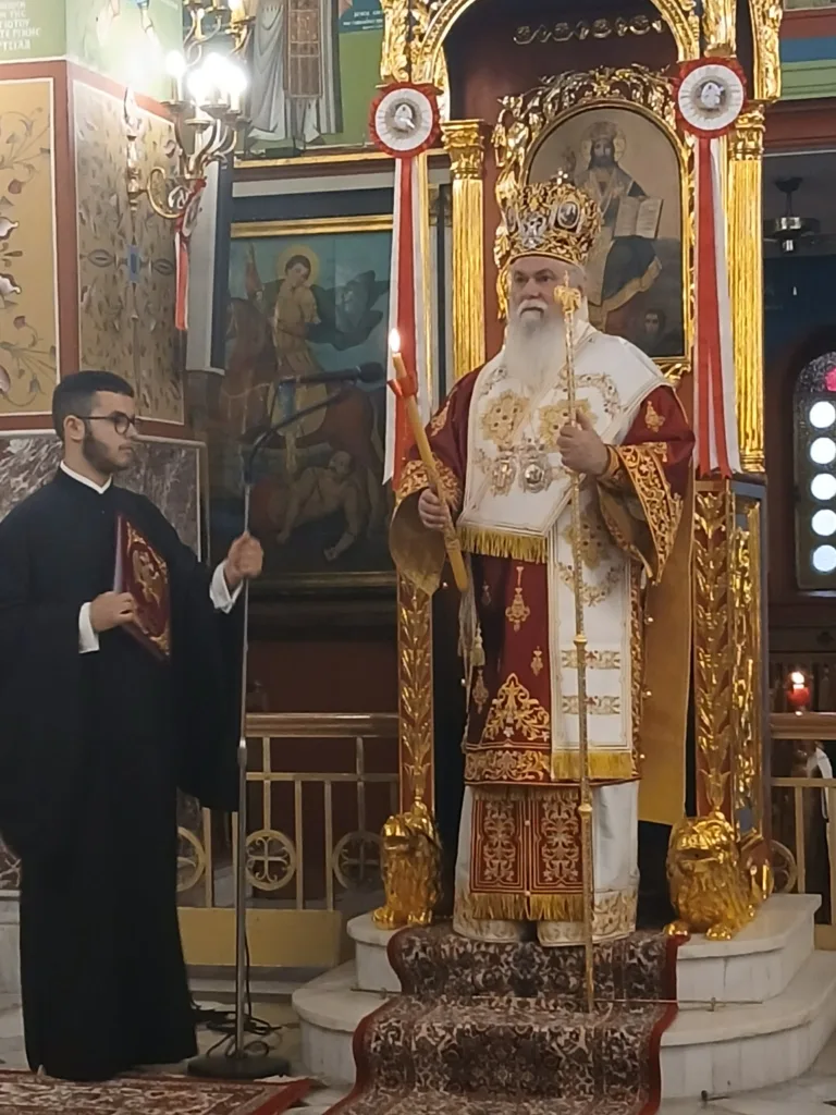 Αίγιο: Με εκκλησιαστική λαμπρότητα και πλήθος πιστών ο Εσπερινός της Αγάπης στη Φανερωμένη ΦΩΤΟ