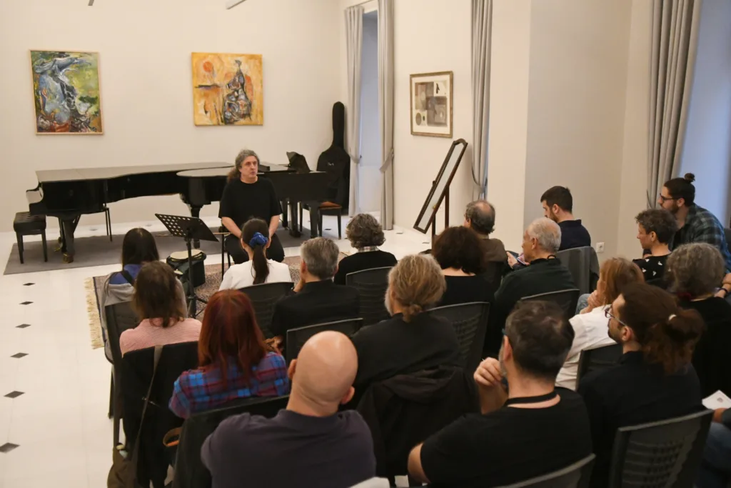 Πάτρα: Ο Ευγένιος Βούλγαρης άνοιξε τη «Μελωδική τροπικότητα» στις «Δευτέρες στο Ωδείο» ΦΩΤΟ