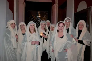 Πάτρα: Κατάνυξη από τις «ΣΦήγΚΕΣ» στην πλατεία Γεωργίου ΦΩΤΟ