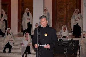 Πάτρα: Κατάνυξη από τις «ΣΦήγΚΕΣ» στην πλατεία Γεωργίου ΦΩΤΟ