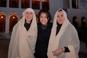 Πάτρα: Κατάνυξη από τις «ΣΦήγΚΕΣ» στην πλατεία Γεωργίου ΦΩΤΟ