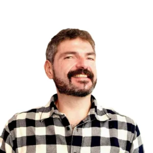 Χάρης Λυμπερόπουλος: «Το τραύμα δεν ανήκει ποτέ πραγματικά στο παρελθόν» - Μιλώντας για το «Θέλημα Θεού»