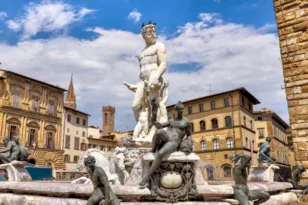 Φλωρεντία: Τουρίστρια χάλασε εμβληματικό σιντριβάνι, δείτε πόσο θα πληρώσει