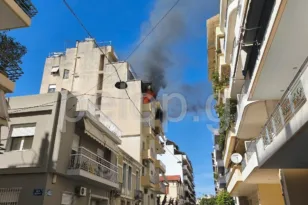 Πάτρα: Φωτιά σε διαμέρισμα στην οδό Μεσολογγίου ΒΙΝΤΕΟ