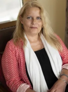 Μπλόκο στους κάτω των 15 ετών για όλα τα social media: Είναι αρκετή η απαγόρευση;