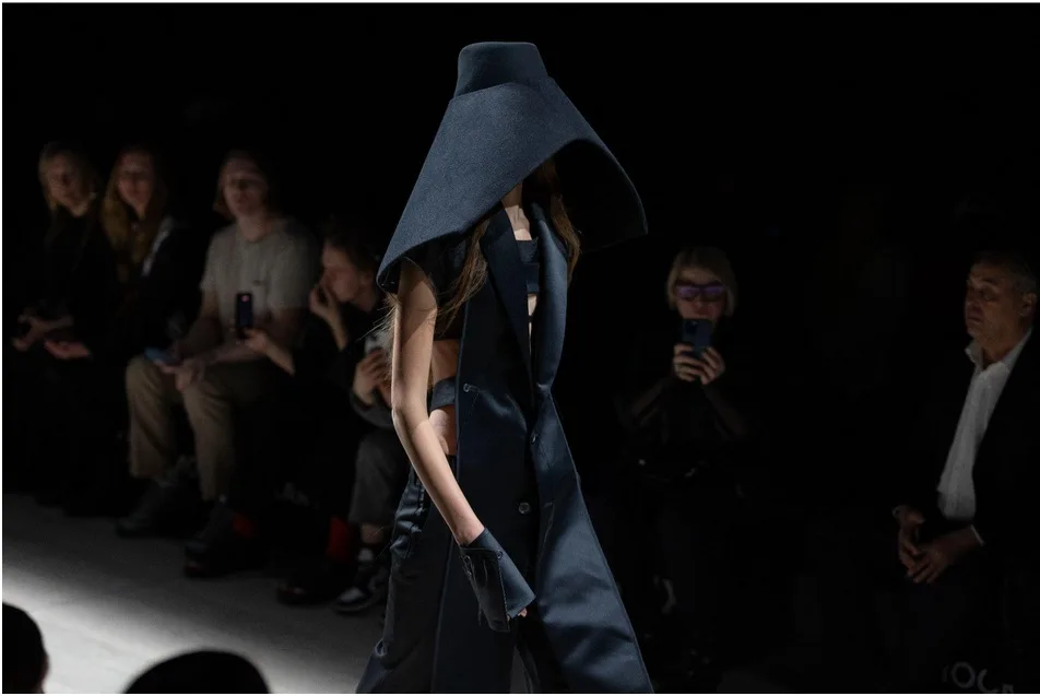 Κώδικας Αυθεντικότητας: Πώς οι Τοπικές Παραδόσεις Γίνονται Παγκόσμια Τάση Μόδας